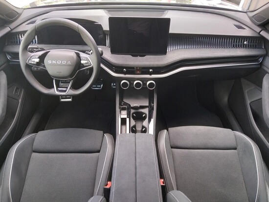 ŠKODA Superb Combi Sportline 2,0 TDI 110 kW_5