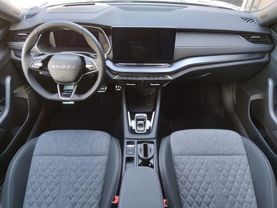 ŠKODA Octavia Combi Sportline 2,0 TDI 110 kW_5