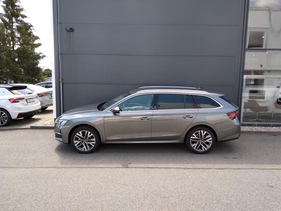 ŠKODA Octavia Combi Exclusive Selection 2,0 TDI 110 kW_2