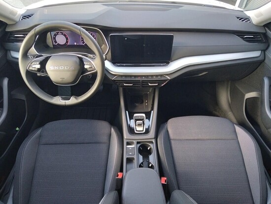 ŠKODA Octavia Combi Selection 2,0 TDI 110 kW_5