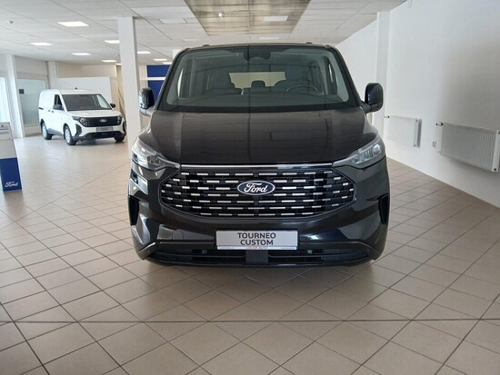 FORD Tourneo Custom V710 TITANIUM 320 L1 2,0 EcoBlue 170 k 125 kW_2