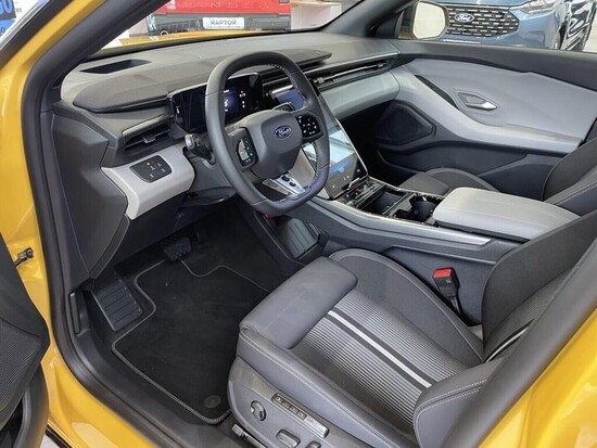 FORD Elektrické Capri Select 77 kWh,0 PRODLOUŽENÝ DOJEZD 210 kW_5