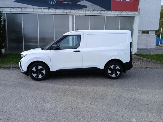 FORD Transit Courier Van Trend L1, Van, 43 kWh Elektromotor (100 kW/136 k), automatická, přední pohon_3