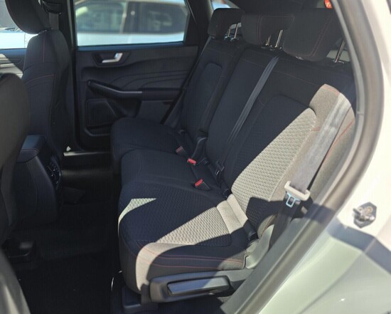 FORD Kuga ST-LINE 1,5 EcoBoost 137 kW_5