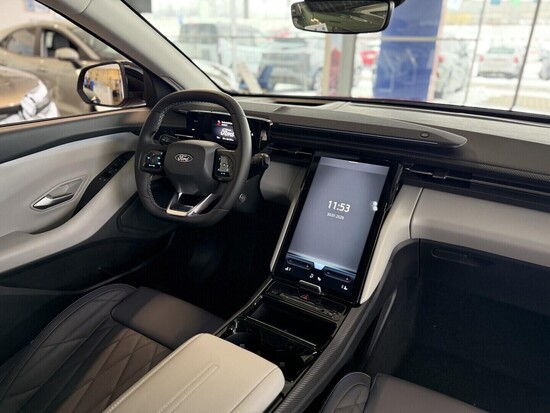 FORD Elektrický Explorer Premium, 79 kWh prodloužený dojezd (250 kW/340 k) _4