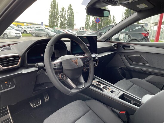 CUPRA Leon 1.5 eTSI 150k   110 kW_5