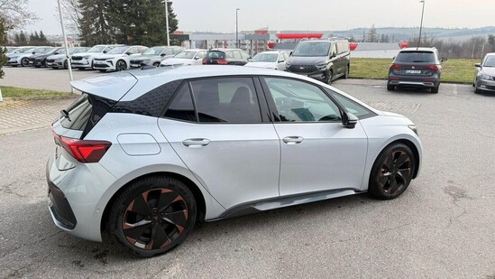 CUPRA Born e-Boost 77 kWh / 231k 170 kW  Head-up, Beats, el.sed., nast. tlumiče, nez.topení_4