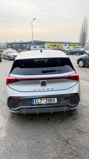 CUPRA Born e-Boost 77 kWh / 231k 170 kW  Head-up, Beats, el.sed., nast. tlumiče, nez.topení_5