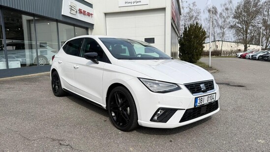 SEAT Ibiza FR Black Edition 1.0 TSI 110k DSG 81 kW_3