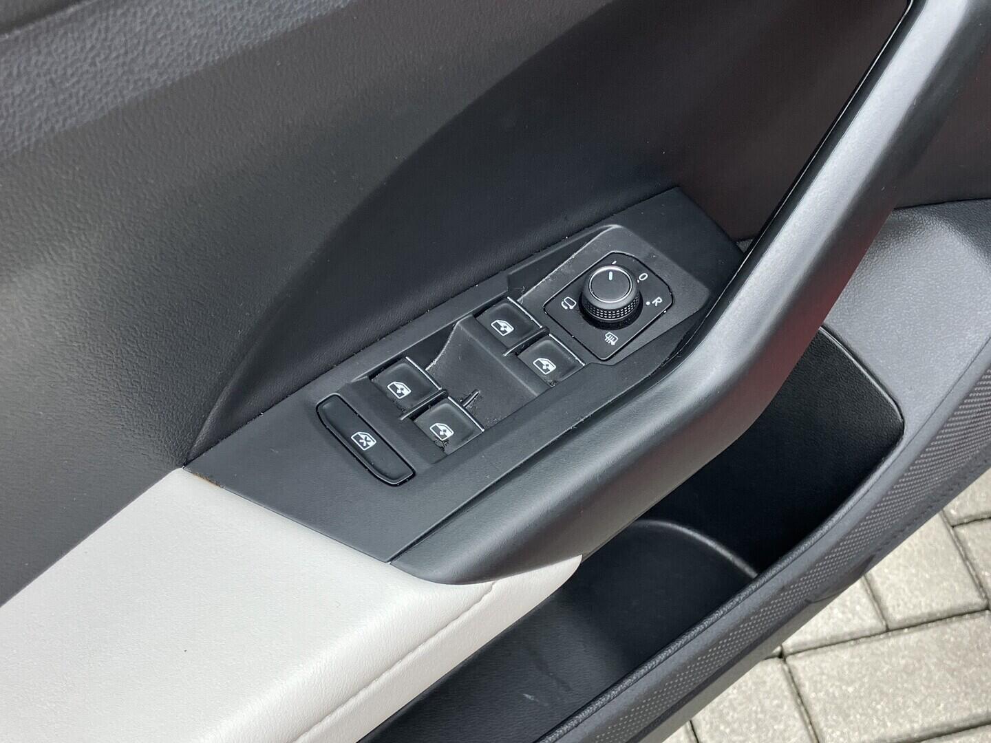 O119V06066_22.webp_T-CROSS Style 1.0 TSI 85 kW automat, DPH