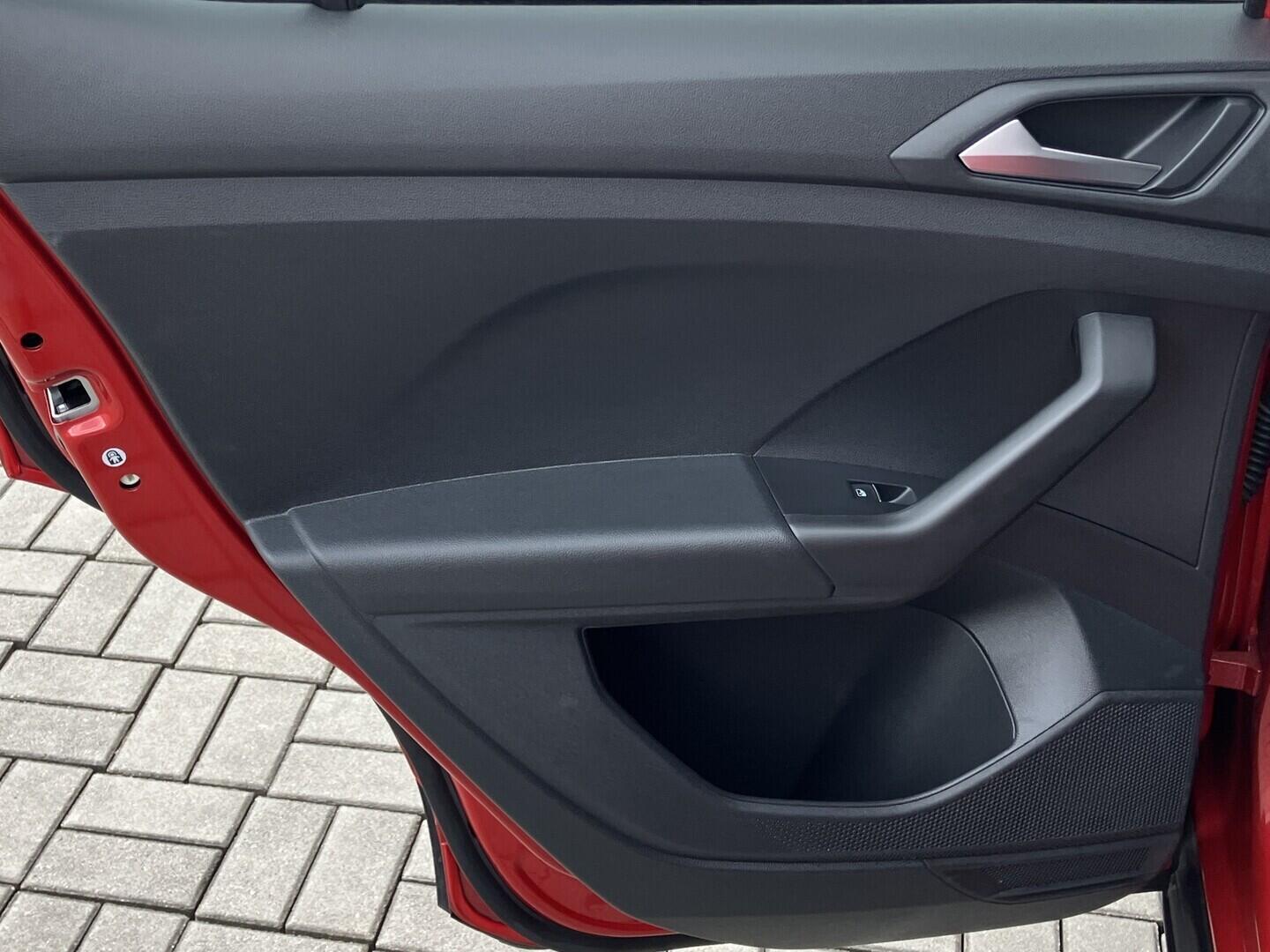 O119V06066_33.webp_T-CROSS Style 1.0 TSI 85 kW automat, DPH