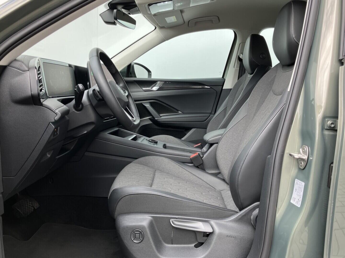 O119V06229_20.webp_TIGUAN Life 1.5 TSI 96 kW automat, DPH