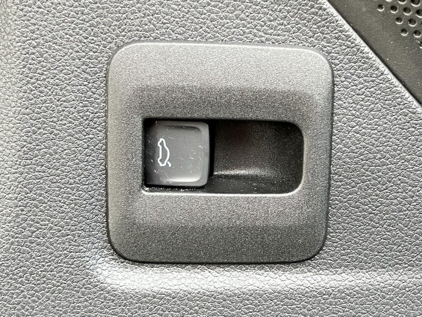 O119V06229_38.webp_TIGUAN Life 1.5 TSI 96 kW automat, DPH