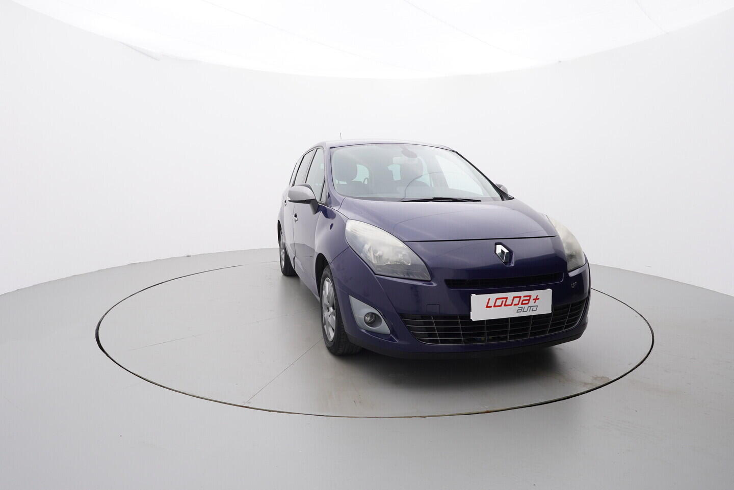 O119V06385_17.webp_GRAND SCÉNIC  1.6  81 kW manuál