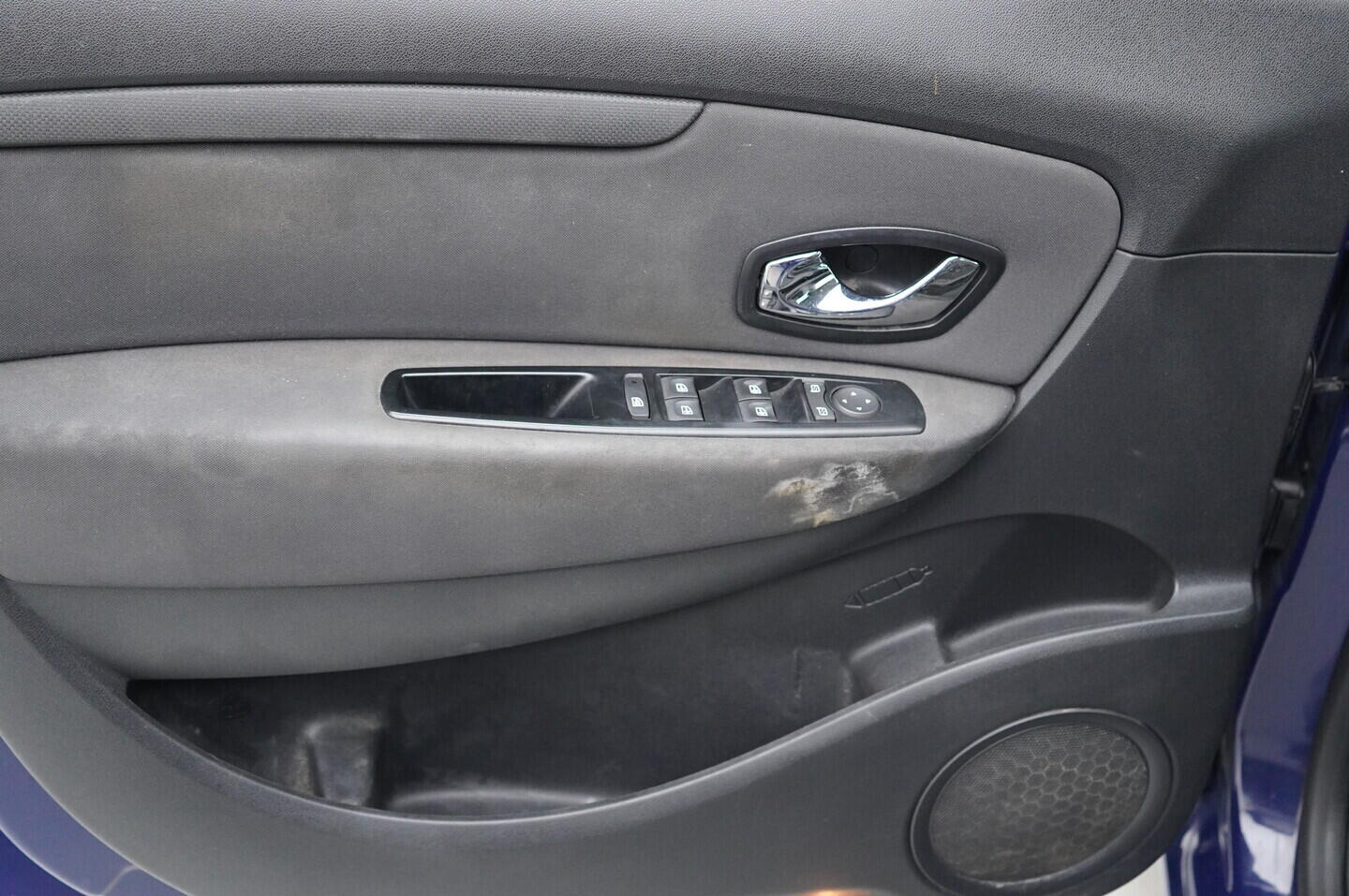 O119V06385_19.webp_GRAND SCÉNIC  1.6  81 kW manuál