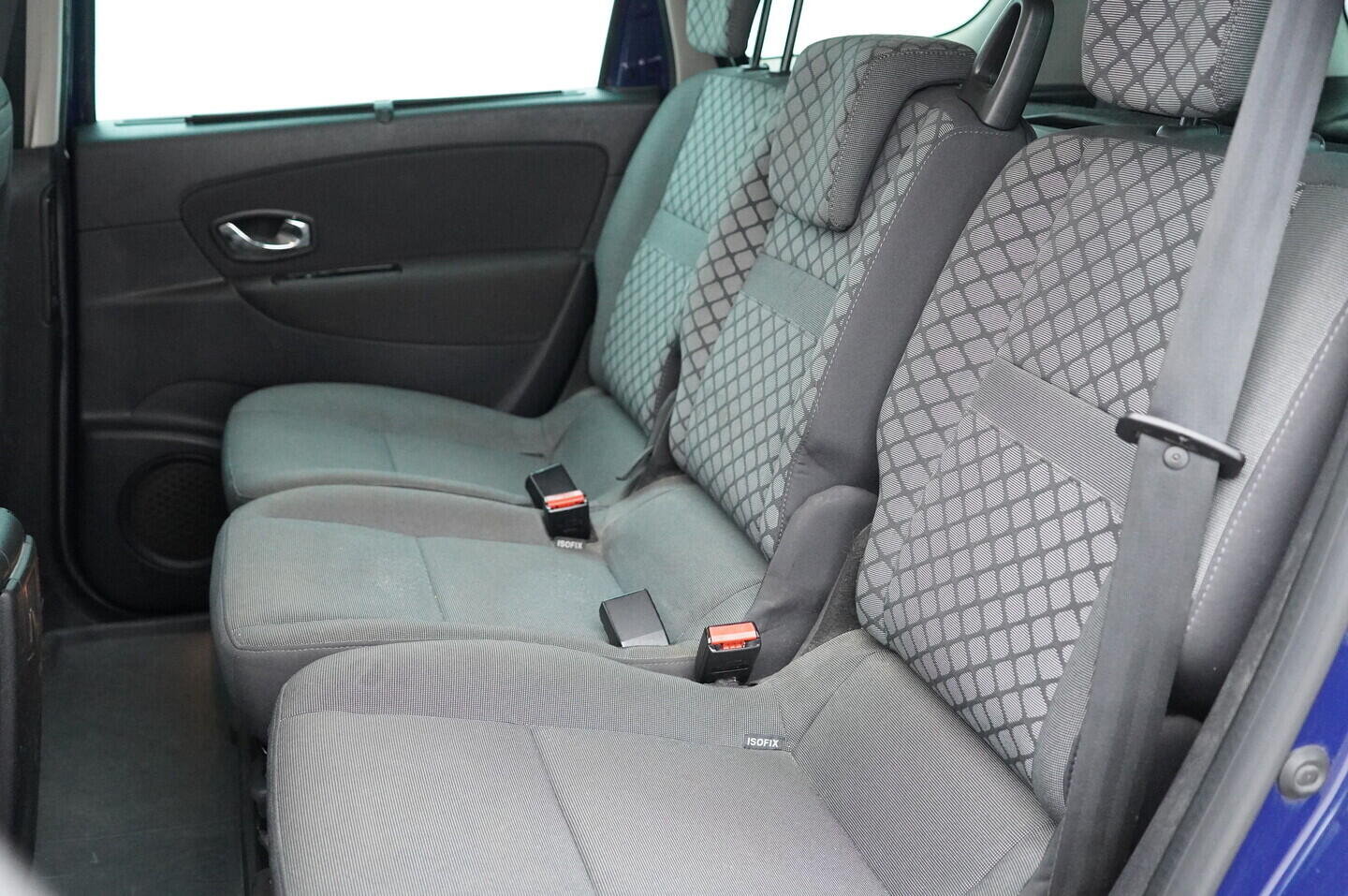 O119V06385_32.webp_GRAND SCÉNIC  1.6  81 kW manuál