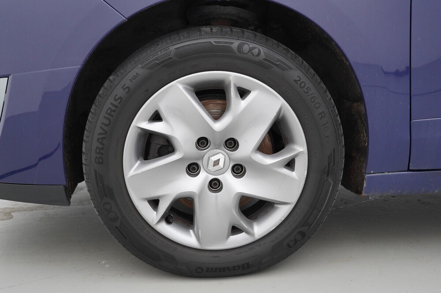 O119V06385_34.webp_GRAND SCÉNIC  1.6  81 kW manuál