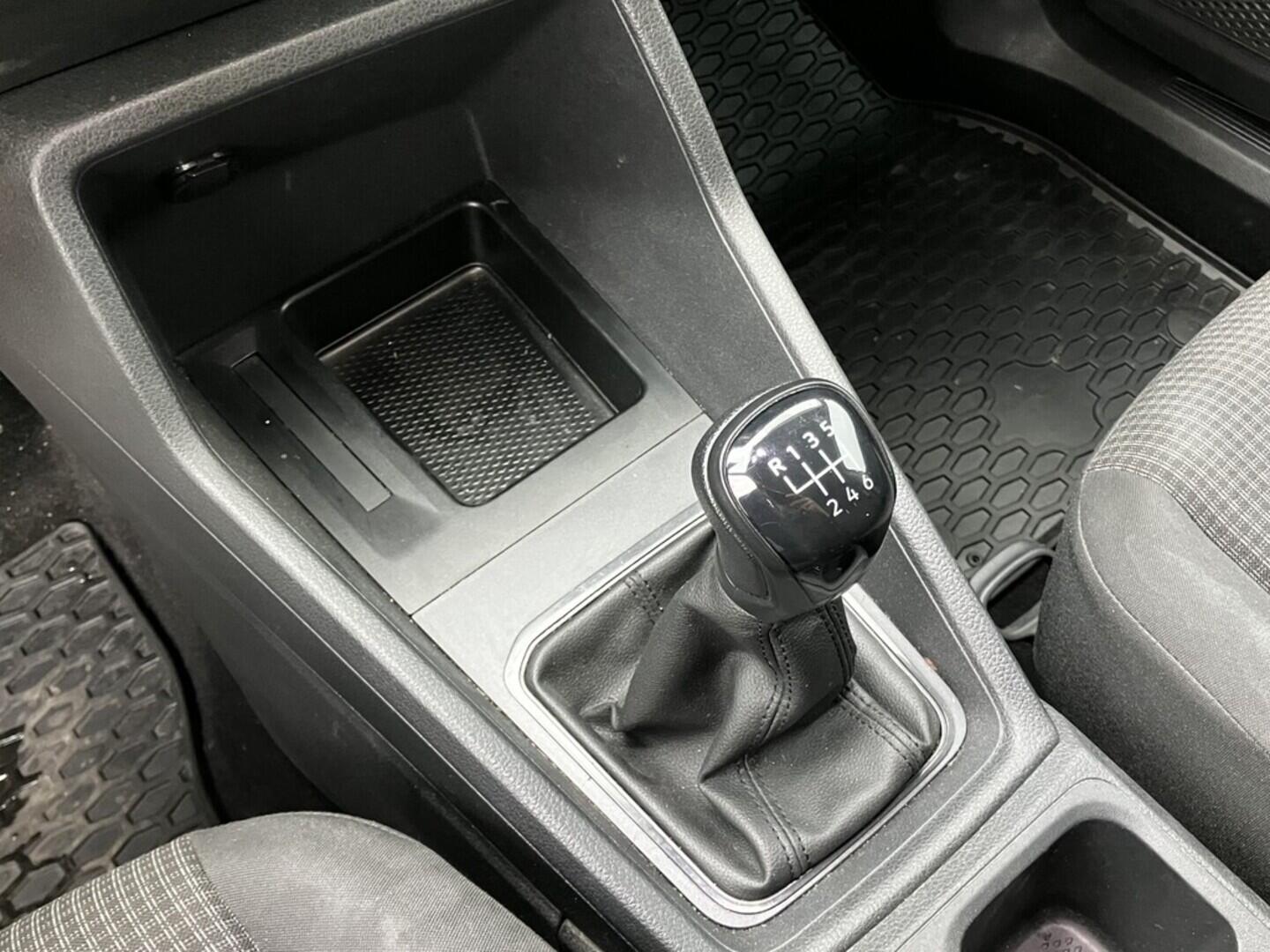 O119V06470_29.webp_CADDY MAXI - SKŘÍŇOVÝ VŮZ  2.0 TDI 75 kW manuál, DPH