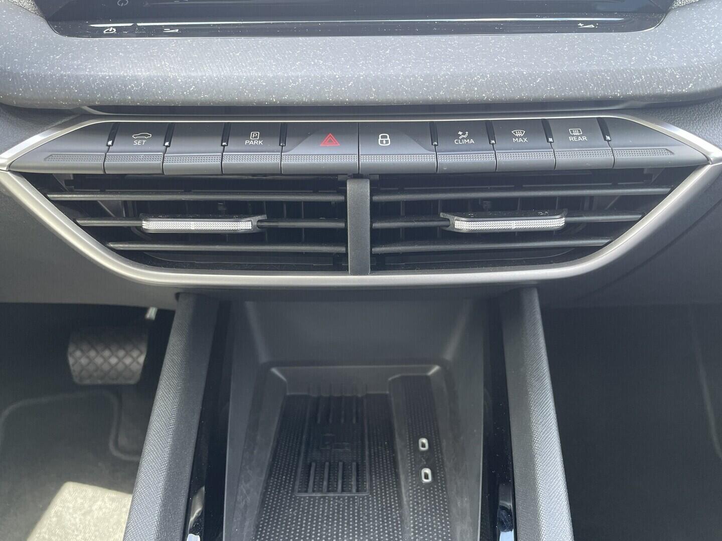O119V06474_28.webp_OCTAVIA Selection 1.5 TSI 110 kW automat, DPH