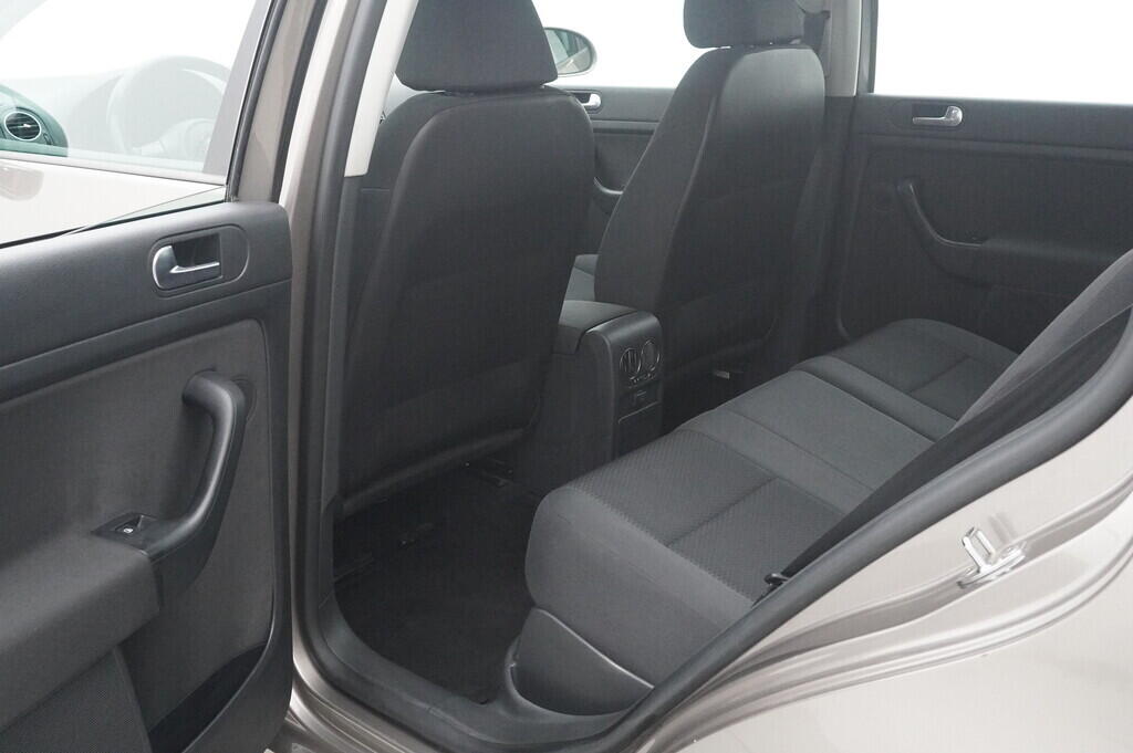 O119V06566_32.webp_GOLF PLUS Trendline 1.6 TDI 77 kW manuál