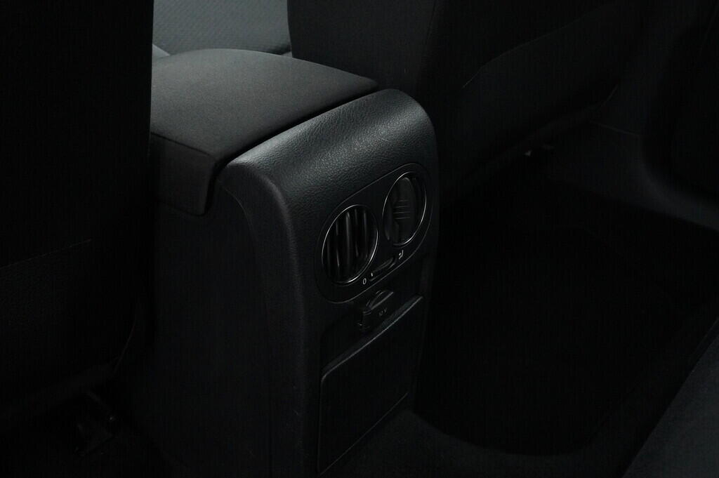 O119V06566_33.webp_GOLF PLUS Trendline 1.6 TDI 77 kW manuál