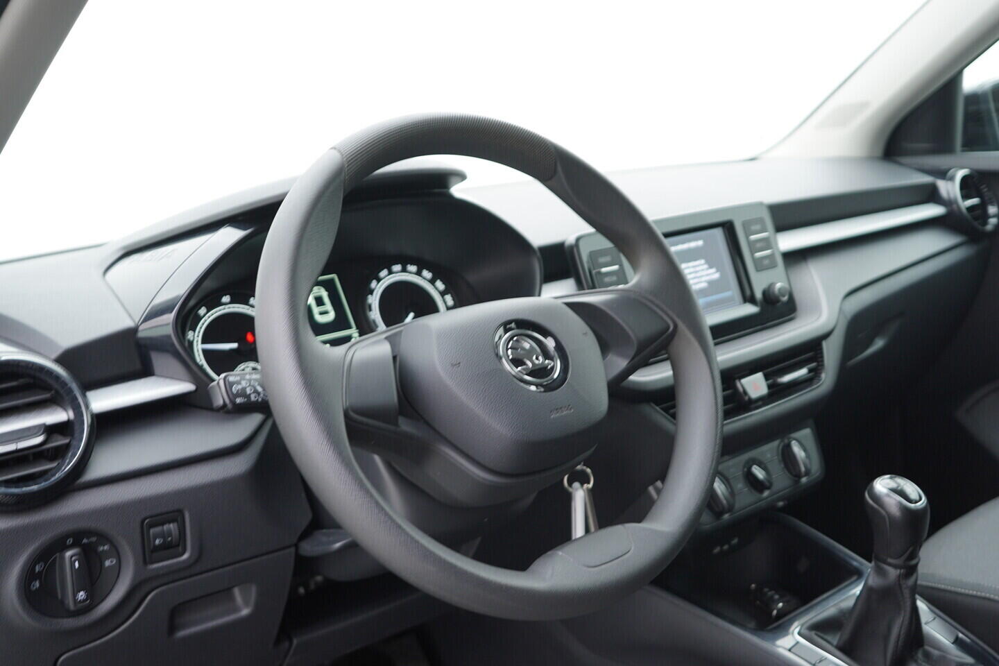 O119V06653_21.webp_FABIA Ambition 1.0 TSI 70 kW manuál