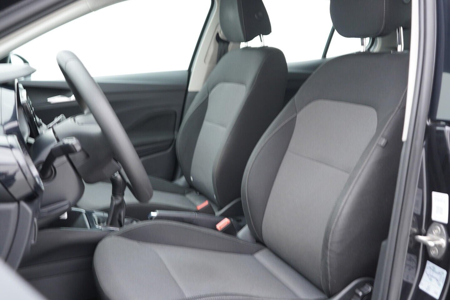 O119V06653_22.webp_FABIA Ambition 1.0 TSI 70 kW manuál