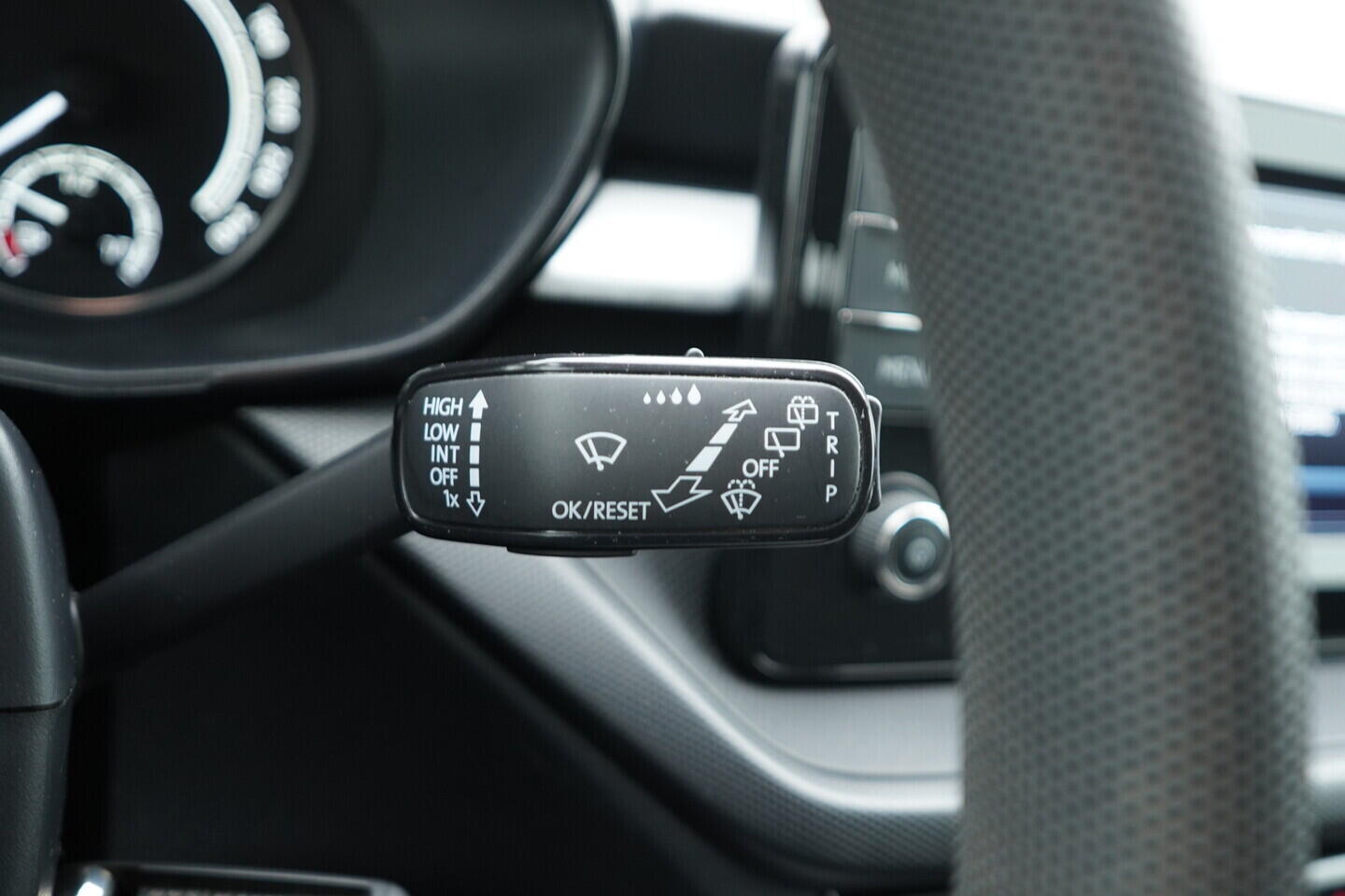 O119V06653_24.webp_FABIA Ambition 1.0 TSI 70 kW manuál