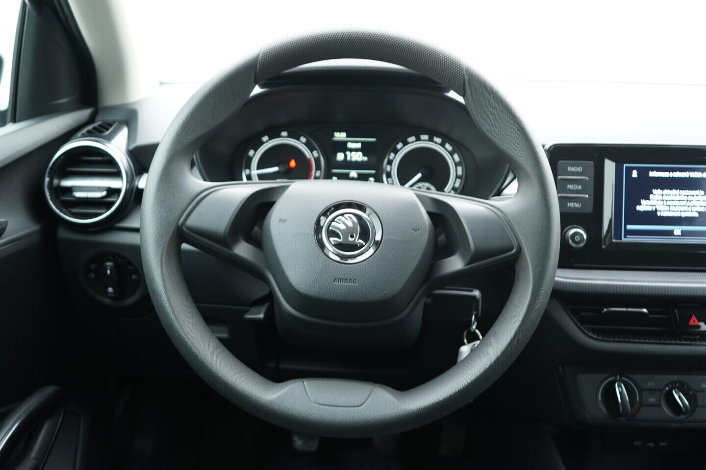 O119V06653_26.webp_FABIA Ambition 1.0 TSI 70 kW manuál