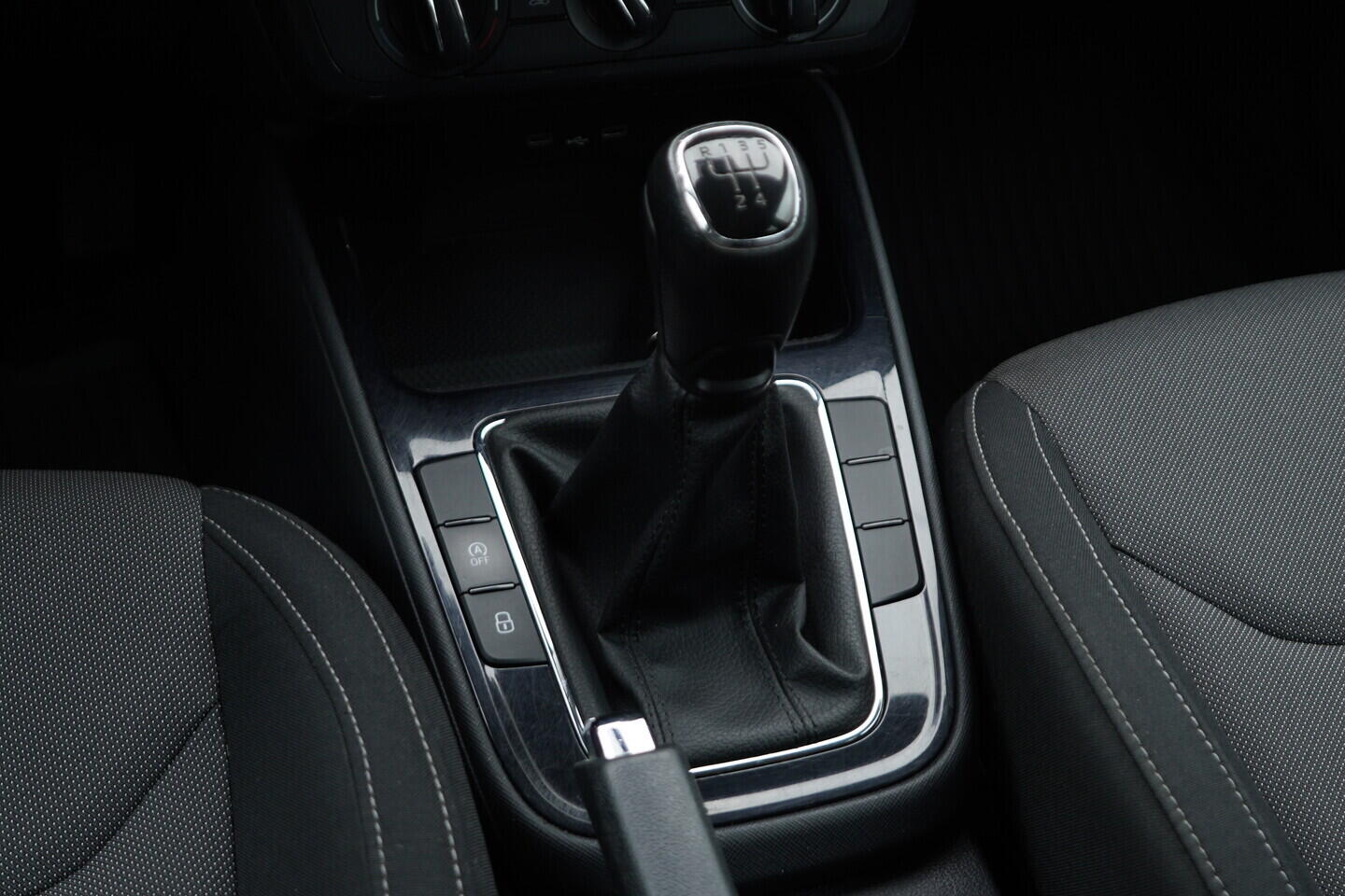 O119V06653_31.webp_FABIA Ambition 1.0 TSI 70 kW manuál