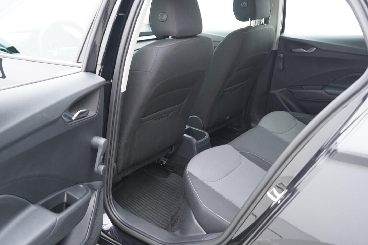 O119V06653_32.webp_FABIA Ambition 1.0 TSI 70 kW manuál