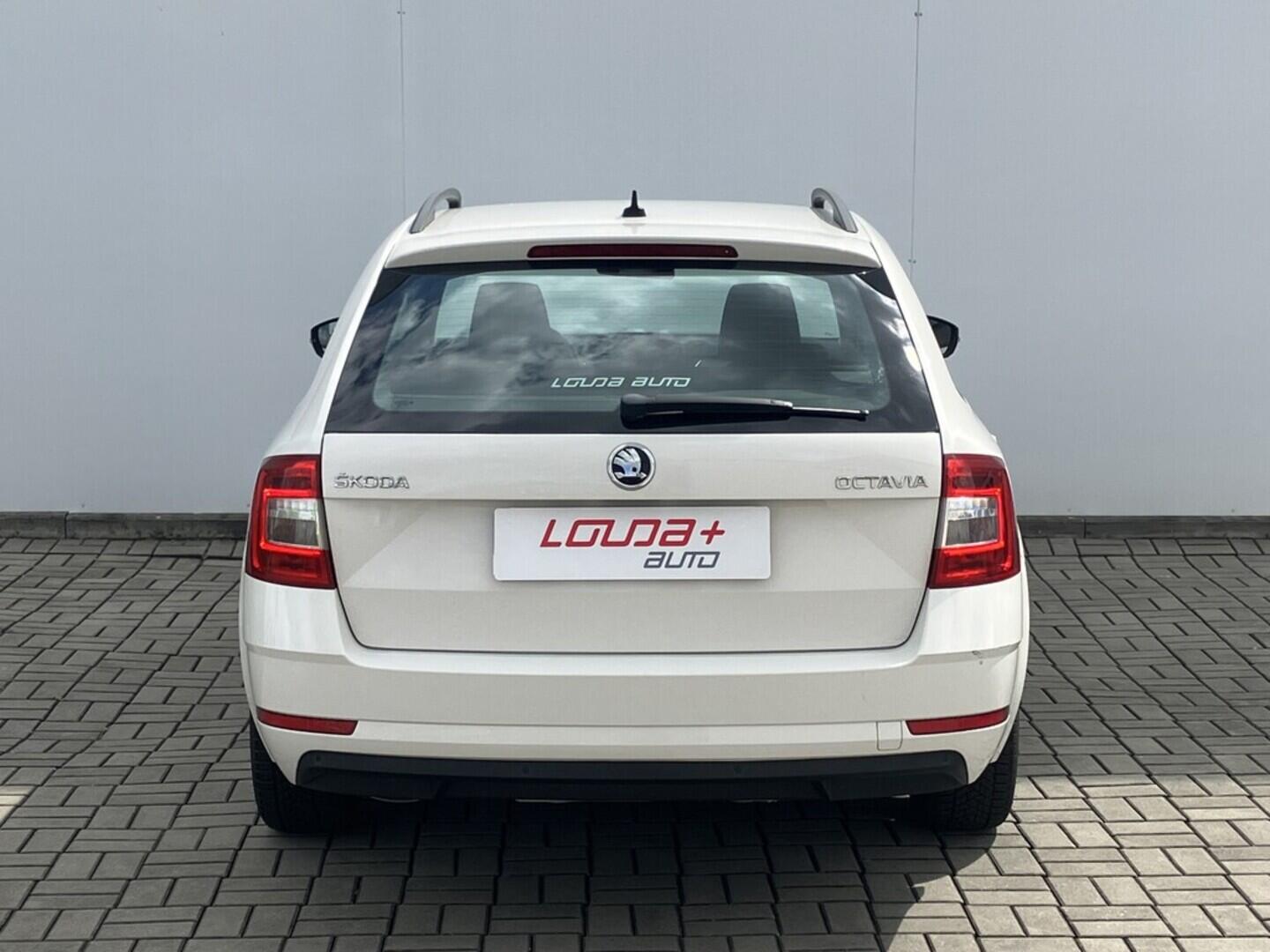 O119V06676_17.webp_OCTAVIA Ambition 2.0 TDI 110 kW manuál, DPH