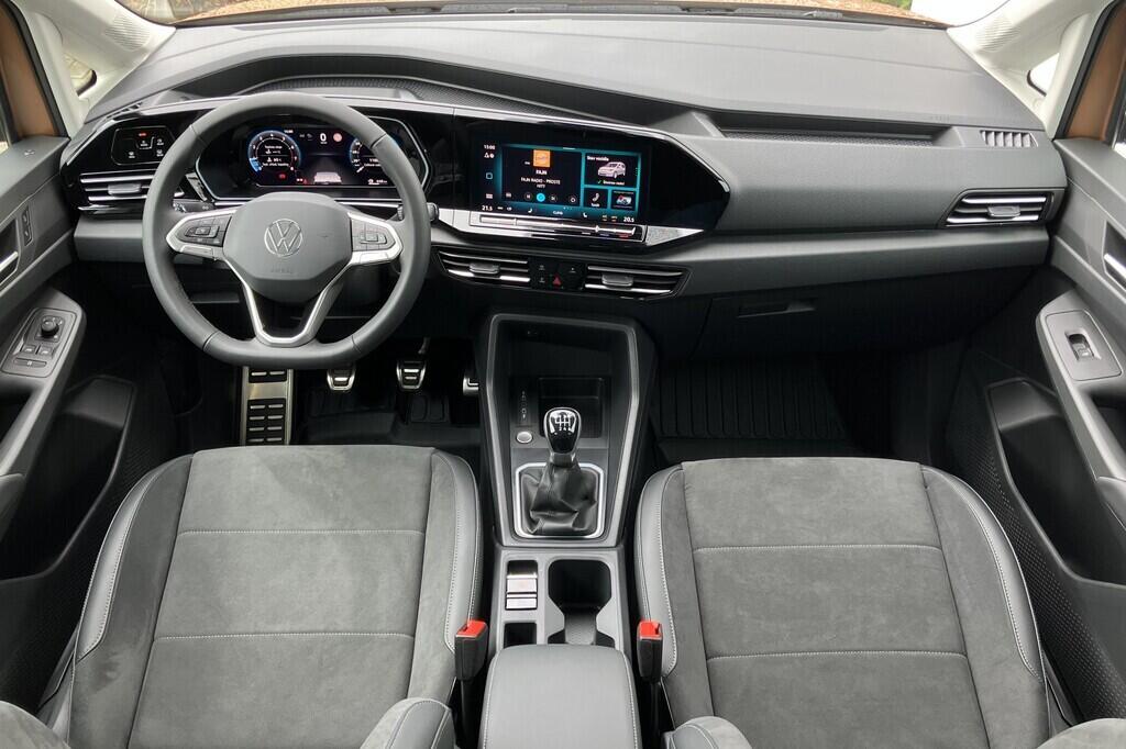 O119V06691_18.webp_CADDY STYLE 1.5 TSI 85 kW manuál