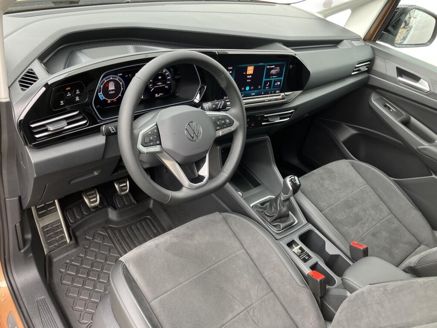 O119V06691_19.webp_CADDY STYLE 1.5 TSI 85 kW manuál