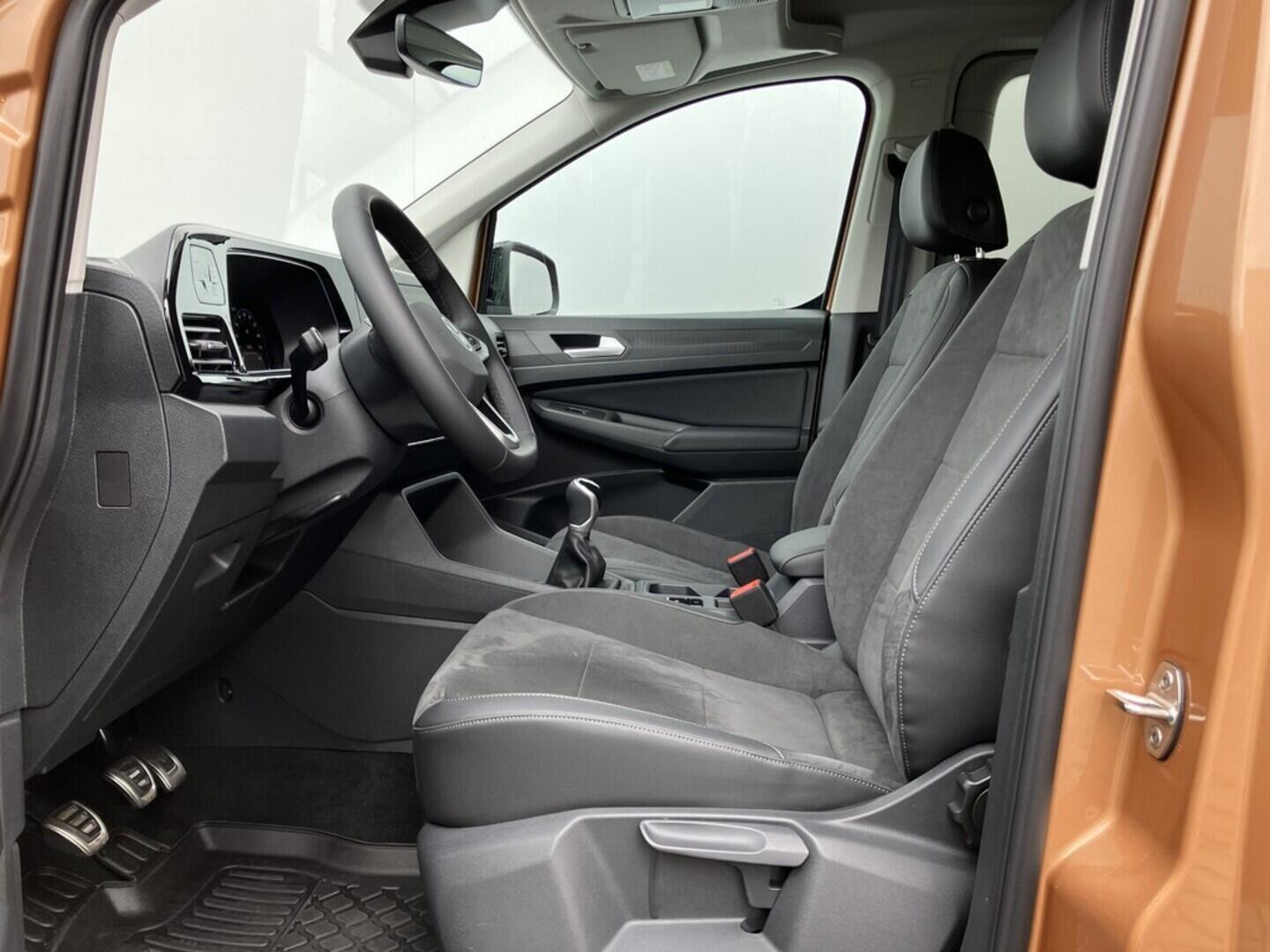 O119V06691_20.webp_CADDY STYLE 1.5 TSI 85 kW manuál