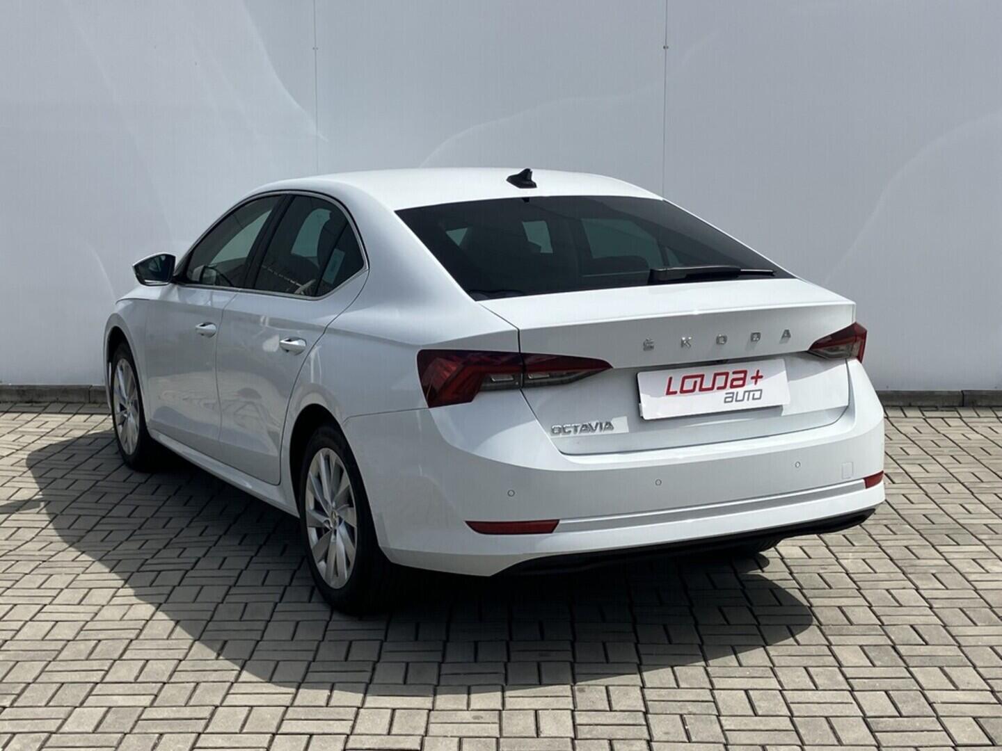O119V06721_15.webp_OCTAVIA Style 2.0  110 kW automat, DPH