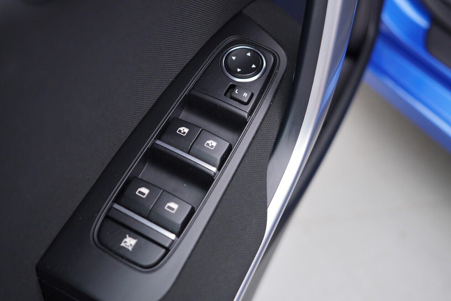 O119V06754_20.webp_CEED Fresh 1.5  118 kW manuál, DPH