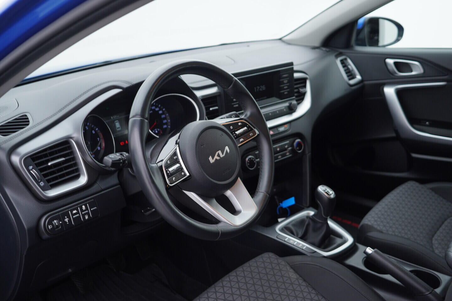 O119V06754_21.webp_CEED Fresh 1.5  118 kW manuál, DPH