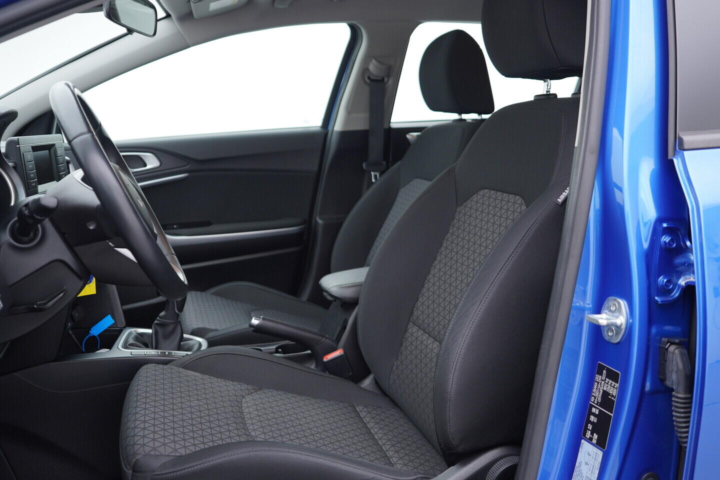 O119V06754_22.webp_CEED Fresh 1.5  118 kW manuál, DPH