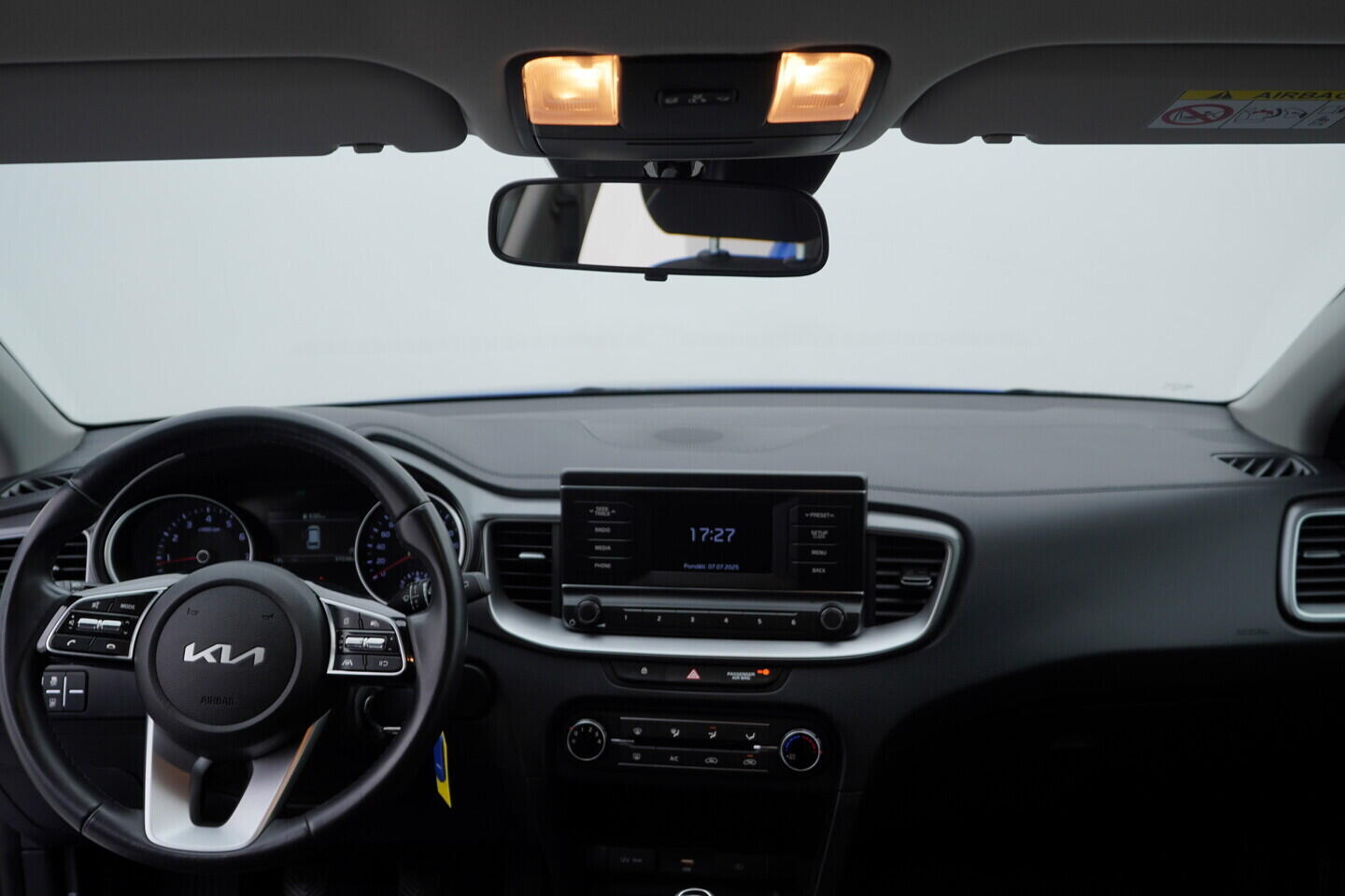 O119V06754_25.webp_CEED Fresh 1.5  118 kW manuál, DPH