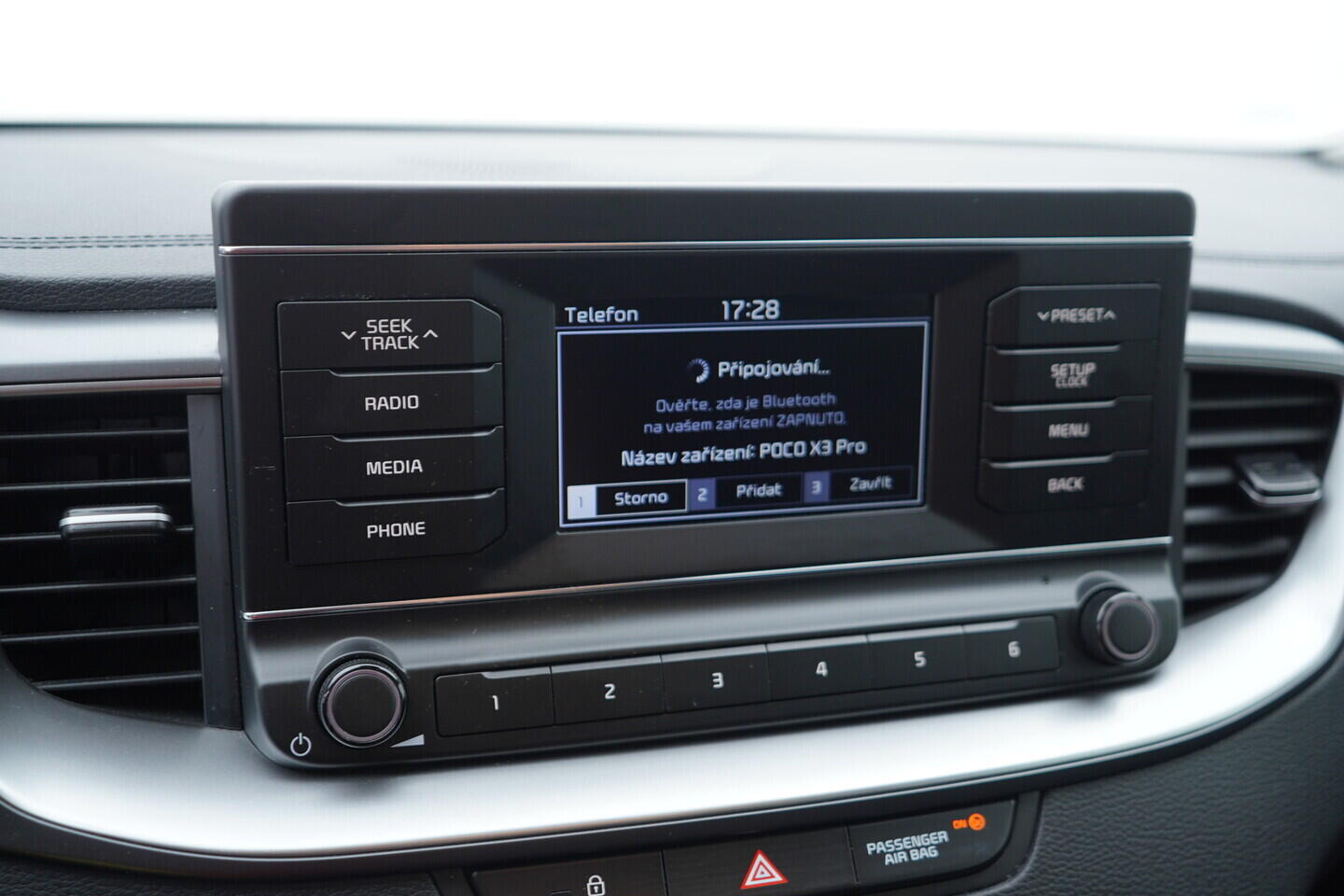 O119V06754_28.webp_CEED Fresh 1.5  118 kW manuál, DPH