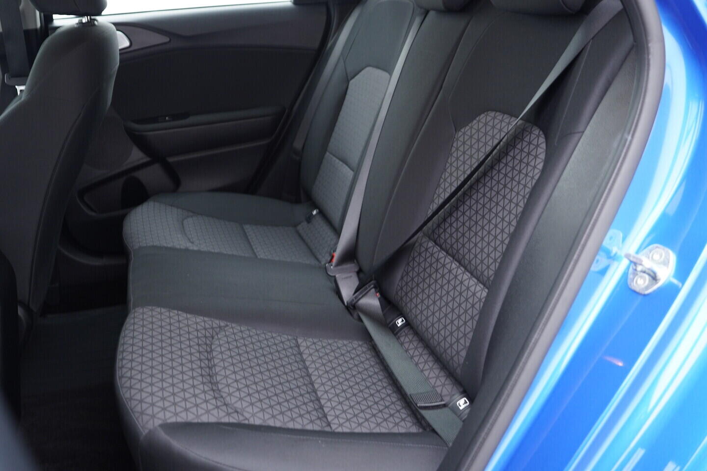 O119V06754_32.webp_CEED Fresh 1.5  118 kW manuál, DPH