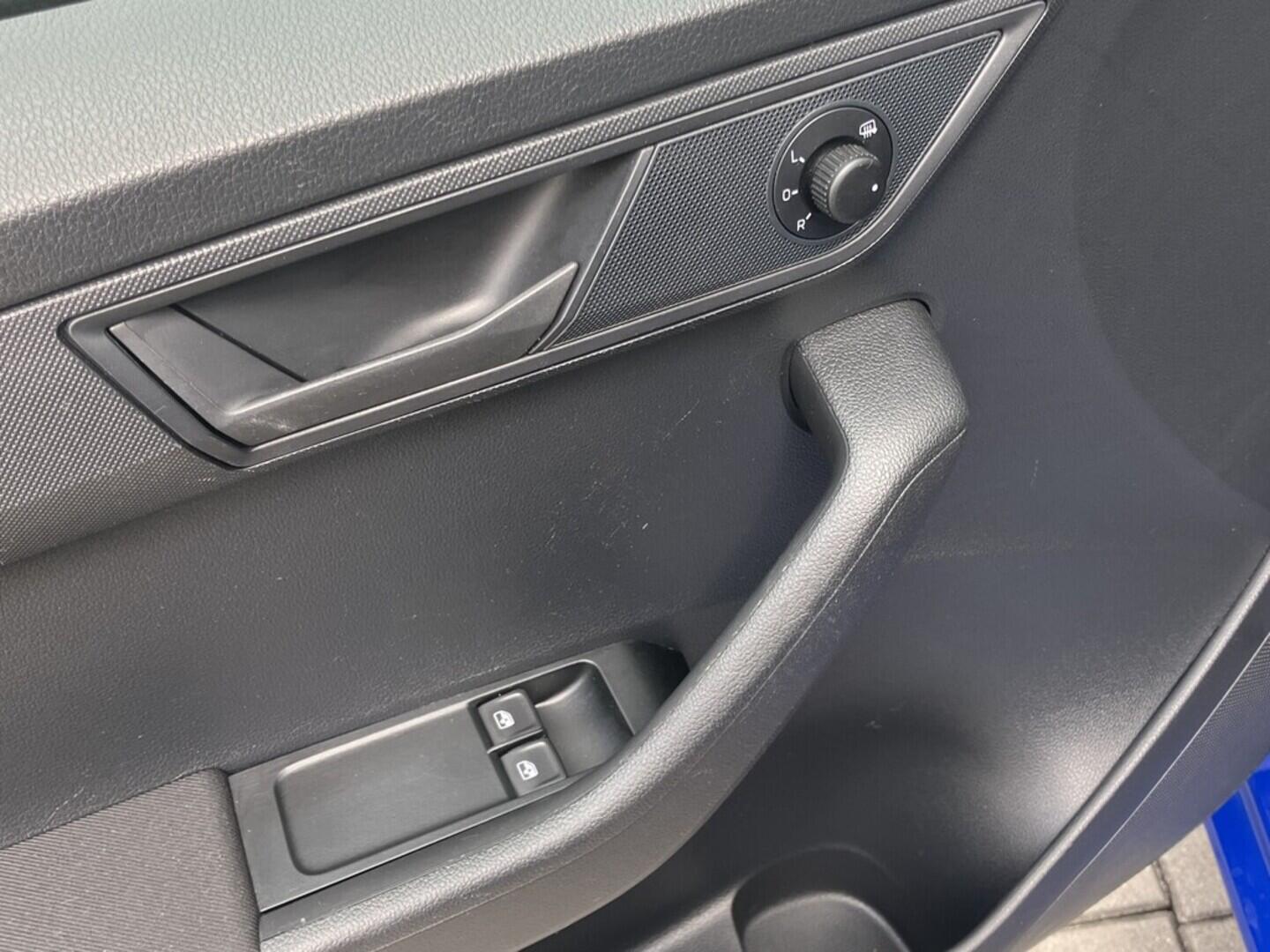 O119V06755_22.webp_FABIA Active 1.0 TSI 70 kW manuál, DPH