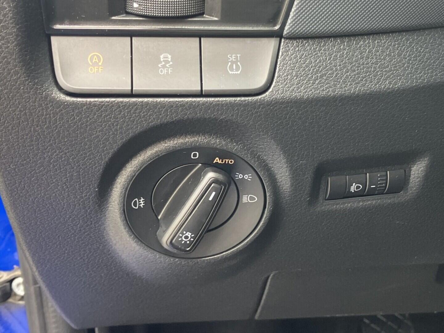 O119V06755_23.webp_FABIA Active 1.0 TSI 70 kW manuál, DPH