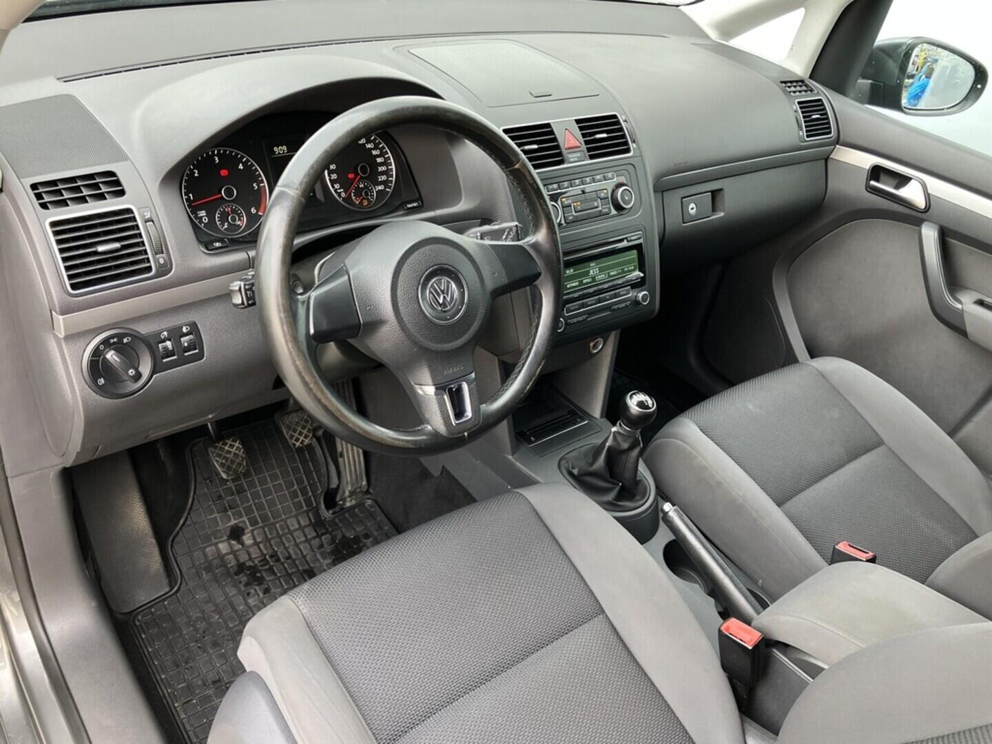 O119V06762_19.webp_TOURAN  1.6 TDI 77 kW manuál