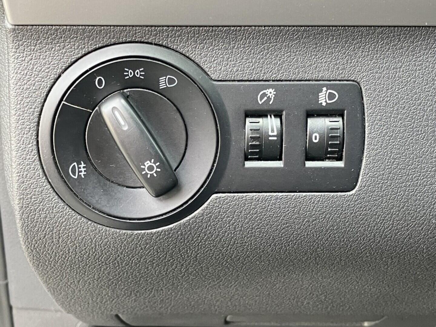 O119V06762_23.webp_TOURAN  1.6 TDI 77 kW manuál