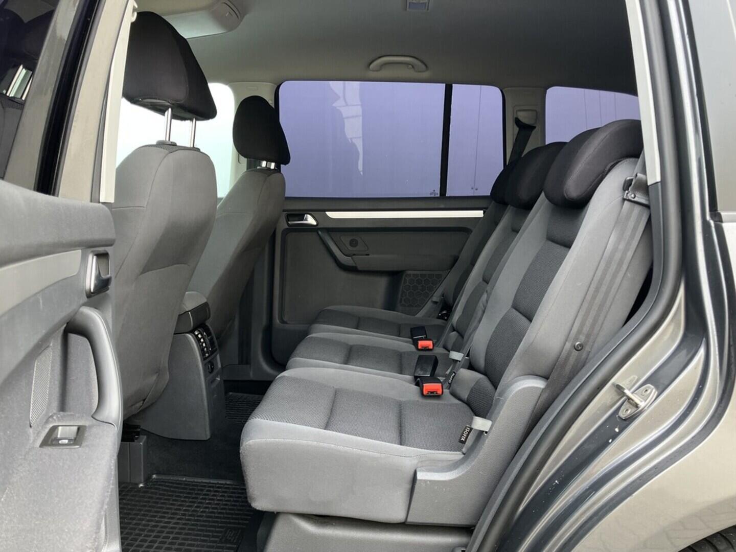O119V06762_30.webp_TOURAN  1.6 TDI 77 kW manuál
