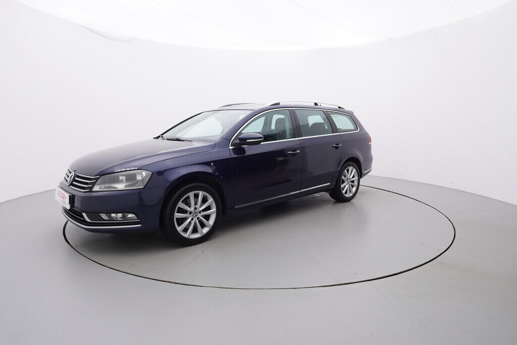 O119V06763_10.webp_PASSAT Highline 2.0 TDI 103 kW manuál