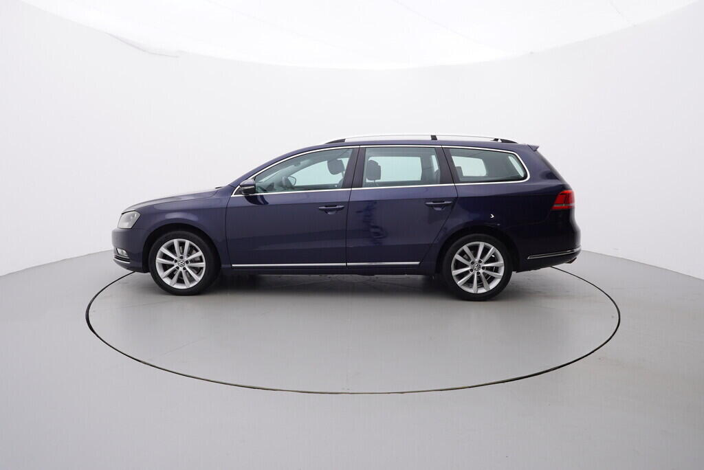 O119V06763_12.webp_PASSAT Highline 2.0 TDI 103 kW manuál