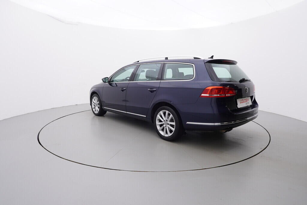 O119V06763_13.webp_PASSAT Highline 2.0 TDI 103 kW manuál